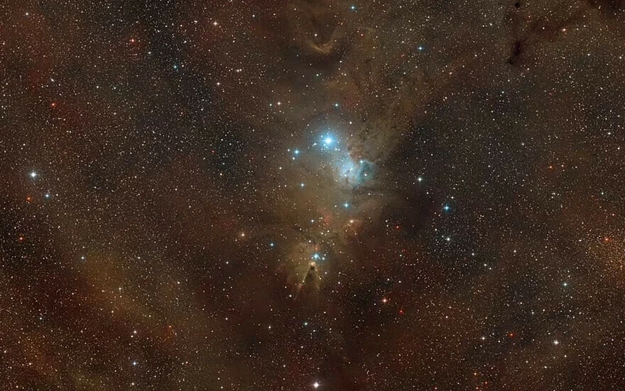 Dünya'dan 2.500 ışıkyılı uzaklıkta: Koni Nebulası'nın ihtişamlı görüntüsü paylaşıldı!