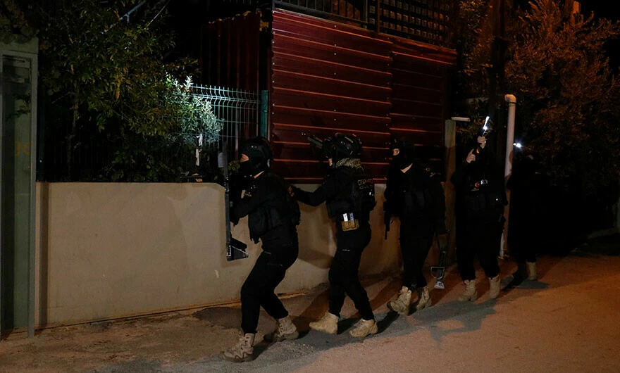 Adana’da terör örgütü PKK/YPG’ye şafak operasyonu!