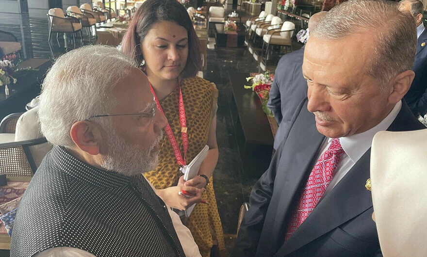 Cumhurbaşkanı Erdoğan, G20 Liderler Zirvesi’nde liderlerle ayaküstü sohbet etti