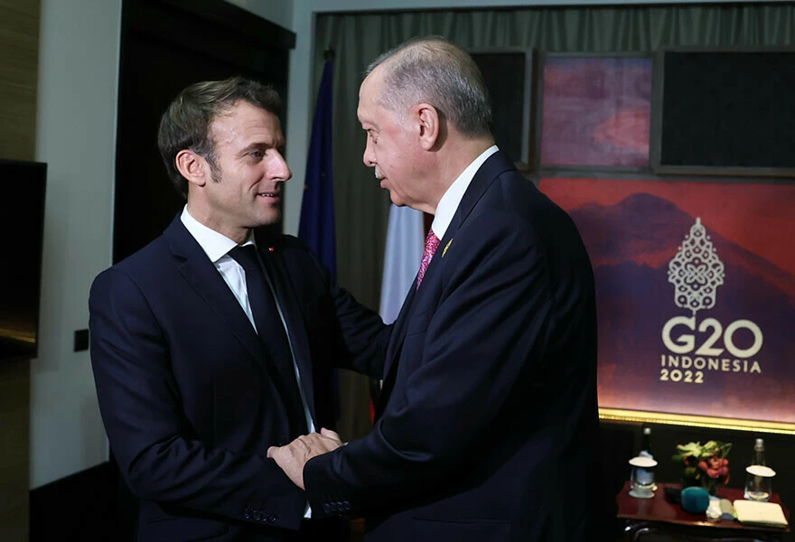 Cumhurbaşkanı Erdoğan'dan Macron'a Yunanistan çağrısı: Dürüst diyaloğa teşvik edilmeli