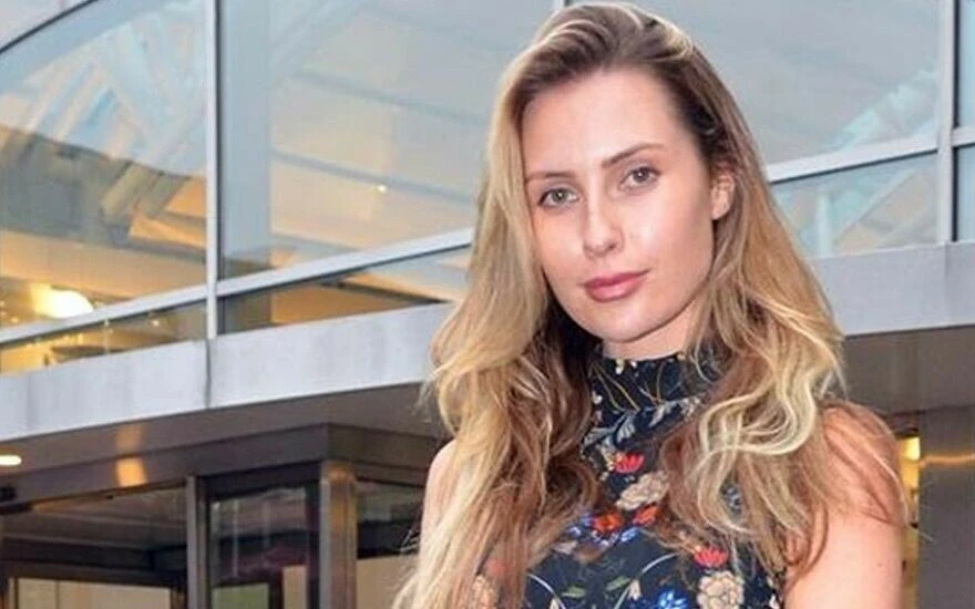 Serdar Ortaç’ın ayda 700 bin lira nafaka ödemesine rağmen evine haciz getirten eski eşi Chloe Loughnan, işlerini Ortaç’ın bozduğunu söyledi!