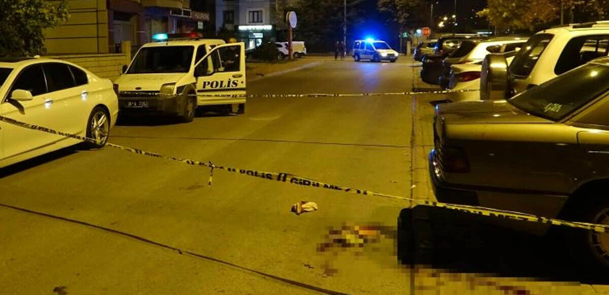 Komşuların gürültü kavgasında kan aktı: 1'i ağır 3 yaralı