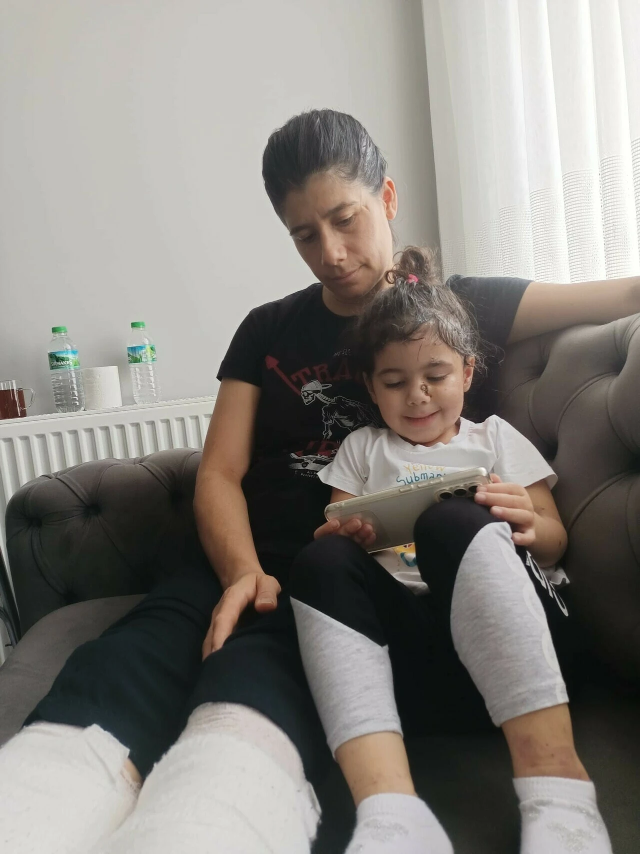 "Kızım tek bir seste bile ağlıyor" İstiklal patlamasında yaralanan minik Almeda Sinan'ın annesi konuştu