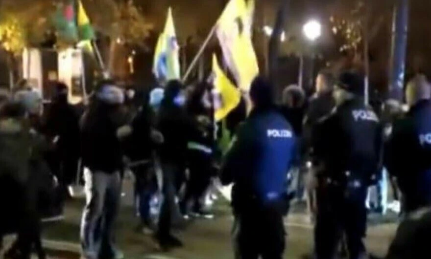 Mehmetçik terör kamplarını vurdu, Avrupa’daki teröristler sokaklara indi