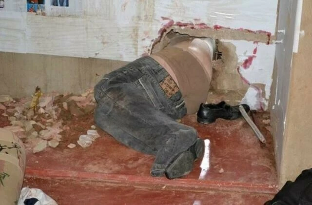 Hapisten kaçma girişimi gardiyanları gülme krizine soktu! İki arkadaşını da kendisiyle beraber yakalattı