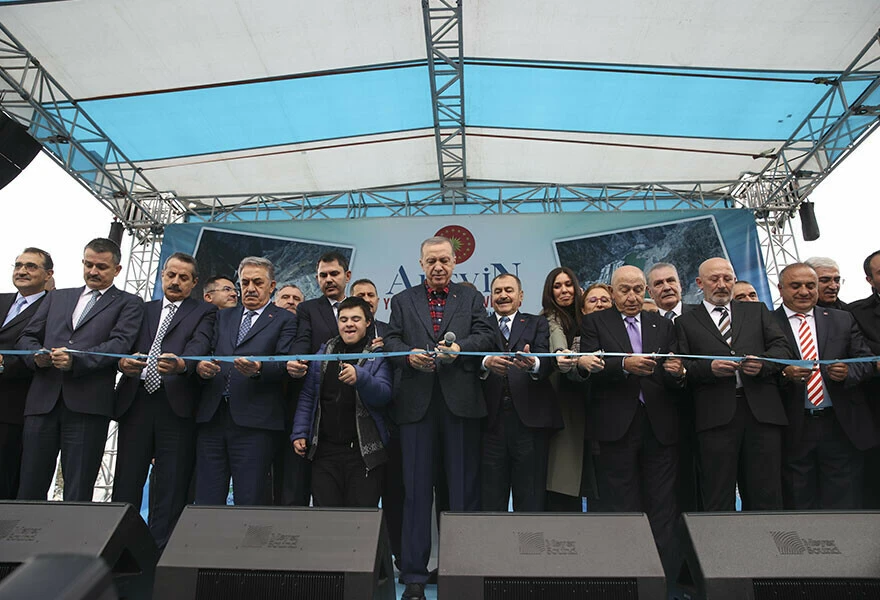 Son dakika! Cumhurbaşkanı Erdoğan'dan Yusufeli Barajı açılışında önemli mesajlar: Türkiye'de ilk, dünyada beşinci