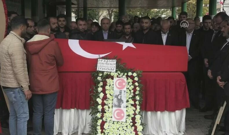 Ayşenur öğretmen son yolculuğuna uğurlandı