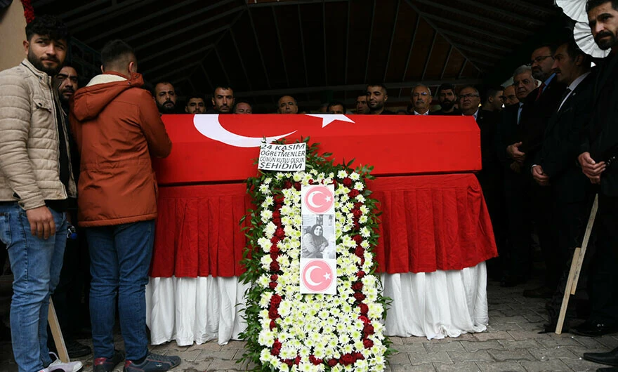 Şehit öğretmen Ayşenur Alkan'ın fedakarlığı: Facianın önüne geçmiş