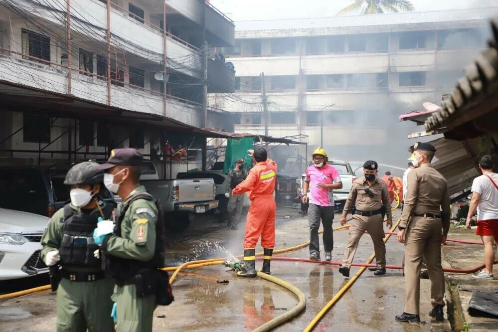 Tayland'da polis lojmanına bombalı saldırı: Ölü ve yaralılar var! Terörist polis kılığında geldi