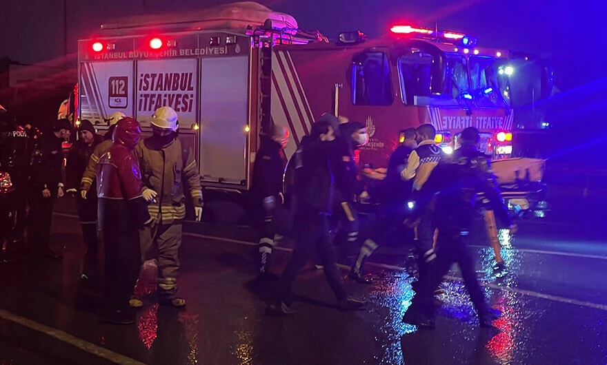 Üniversite öğrencisi otomobiliyle motokuryeye çarptı: 1 kişi öldü