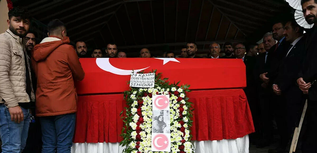 En acı Öğretmenler Günü: Şehit öğretmen Ayşenur Alkan mezarı başında anıldı