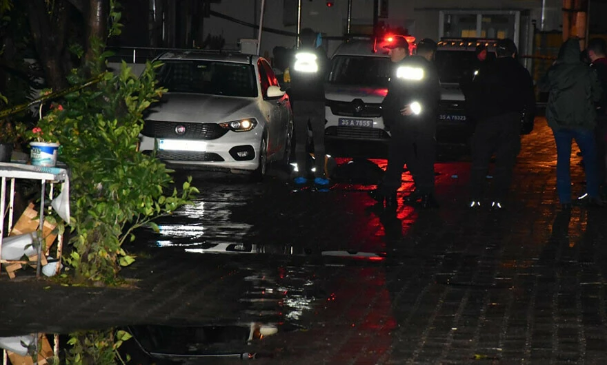 İzmir’de sokak ortasında çifte cinayet!
