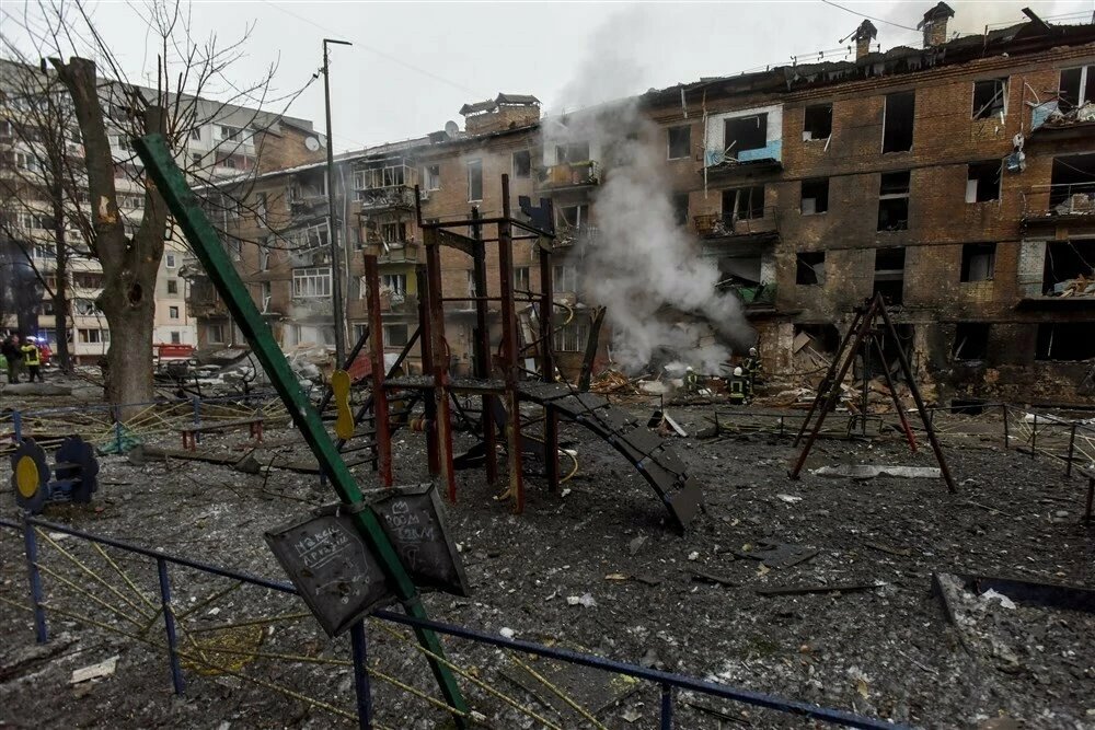 Korkunç günde iyi haber: Kiev'e bombalar yağarken esir değişimi yapıldı