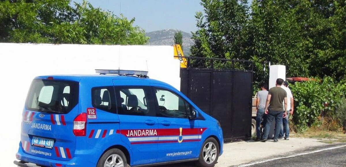 13 yıl sonra gelen itiraf yasak aşk cinayetini ortaya çıkardı: Kafasını kesip...