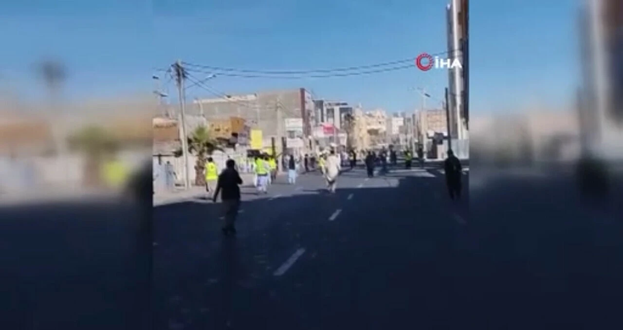 İran'da polis şiddeti kameralara böyle yansıdı: 4 kişi daha öldürüldü