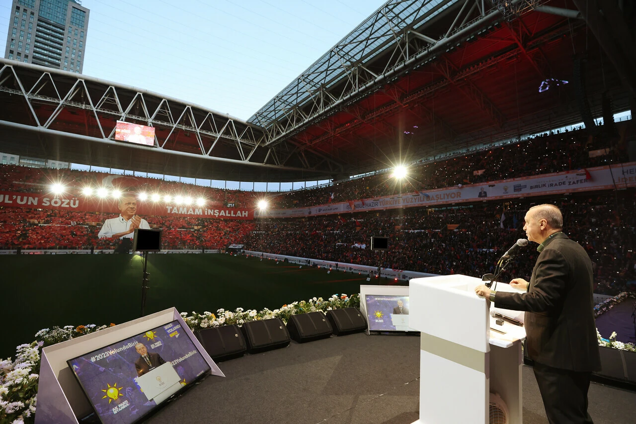 Erdoğan'a hazırlanan dev koreografi, mitinge damga vurdu