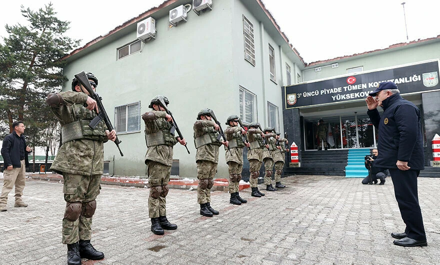 Hain saldırının hesabı soruldu! Bakan Akar: Irak'ın kuzeyinde 13 terörist öldürüldü