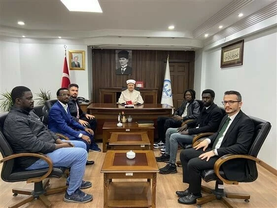 Arkadaşlarından etkilenen Çadlı öğrenci Müslüman oldu