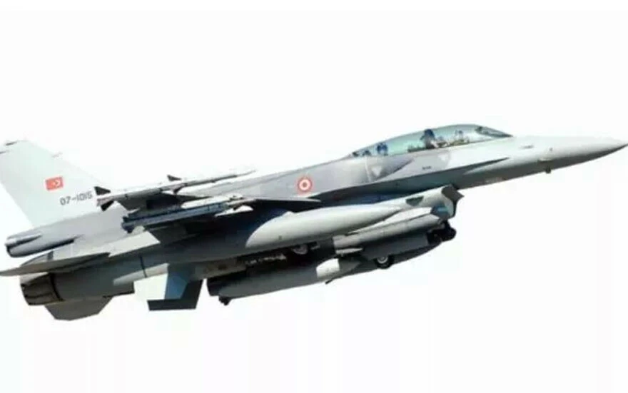 F-16’ları taklit edebilen İHA: Kamikaze Şimşek görücüye çıktı!