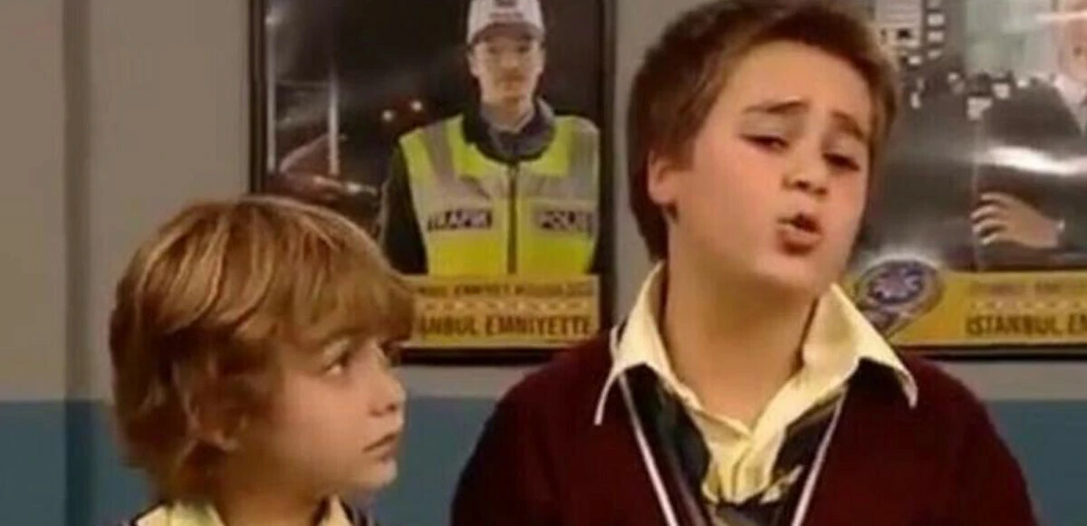 Akasya Durağı'nın gülen yüzü Erimşah Bora değişimi ile görenleri şoke etti