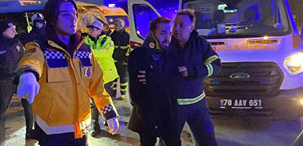 Son dakika! Karabük'te halk otobüsü ile minibüs çarpıştı: Çok sayıda yaralı var