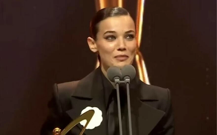 Pınar Deniz’in alay konusu olan konuşması Rihanna'nın 5 yıl önceki konuşmasının aynısı çıktı!