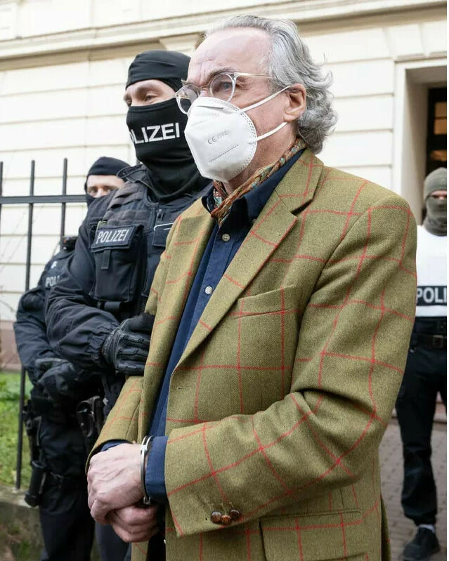 Almanya'da darbeciler terör örgütüne üyelikten yargılanacak! Başındaki isim 700 yıllık hanedanın üyesi prens