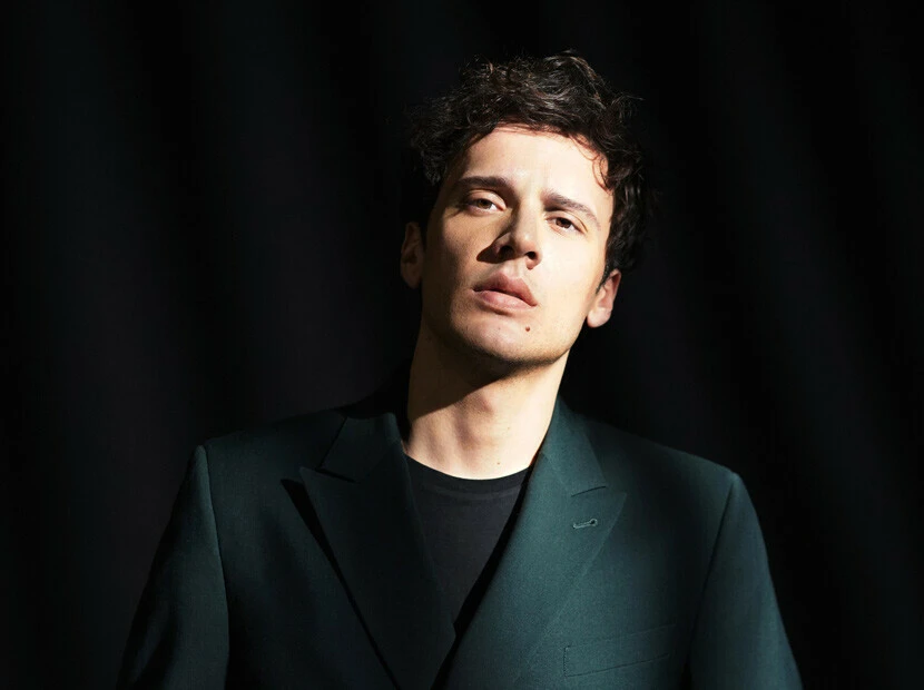 Bomba iddia: Şarkıcı Edis, Çağla Şikel’e evlenme mi teklif etti?