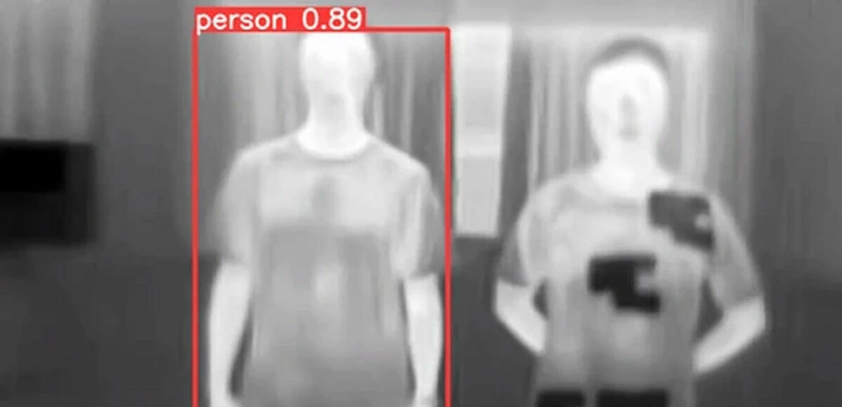 Çinli öğrencilerden görünmezlik ceketi! İHA'lar bile görmüyor maliyeti de çok düşük