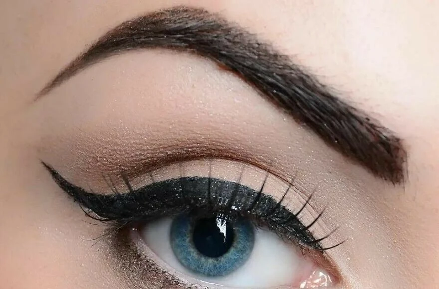 Karakterini merak ediyorsan ilk önce kaşlara bak! Kaş şekilleri karakter özelleri hakkında ipuçları verir!