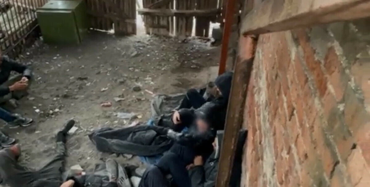 Avrupa'daki gizli mülteci hapishaneleri ifşa oldu! Kafeslerde tutup Türkiye'ye gönderiyorlar