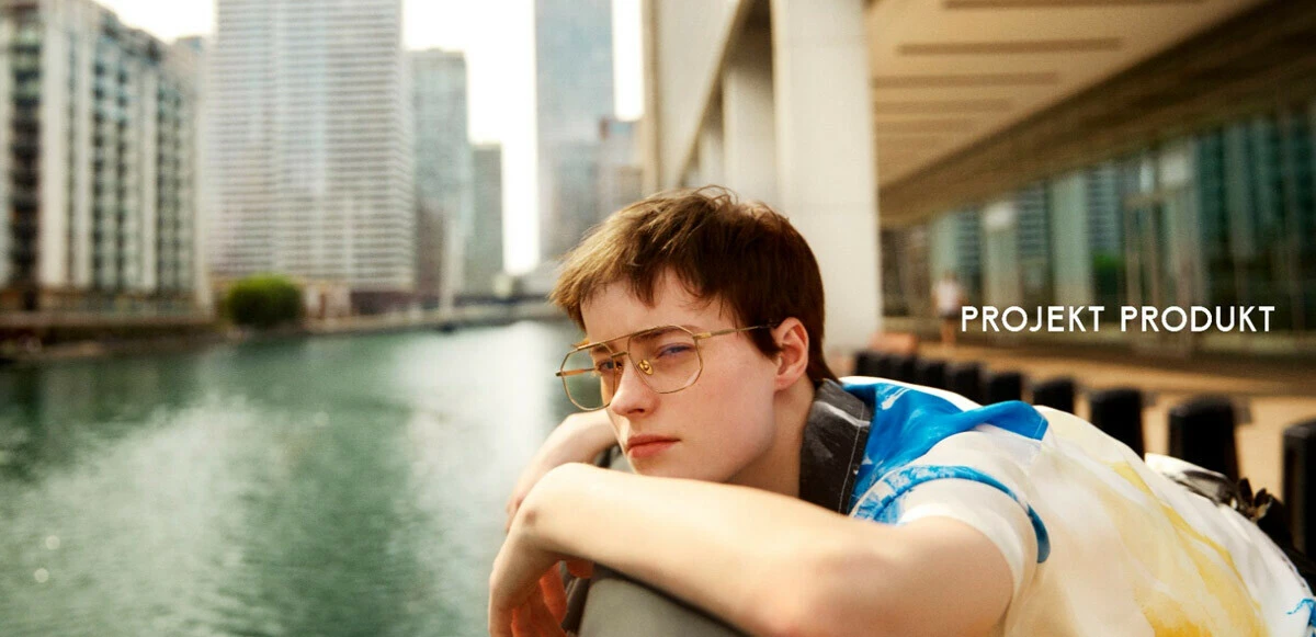 Kuvars Optik büyüyor