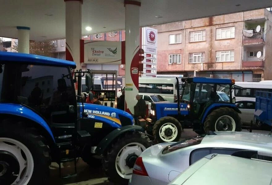 Türkiye'de ilk kez uygulanıyor: Akaryakıt desteği başladı, vatandaşlar akın etti