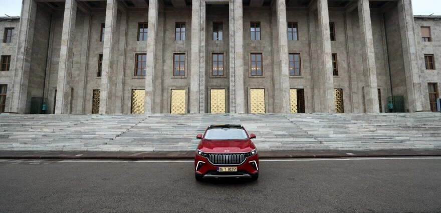 Bakan Varank'tan Özgür Özel'in Togg teklifine esprili cevap: Biraz beleşçi geldi bana