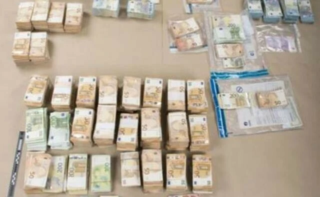 AB Parlamentosu'nda rüşvet skandalı: Yunan vekilin evinden deste deste paralar çıktı