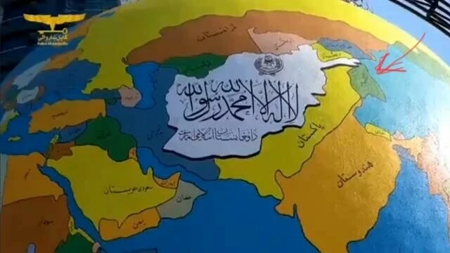 Kabil'e Taliban'ın yerleştirdiği dev küre tepkilerin odağında! Pakistan ve Hindistan ayağa kalktı