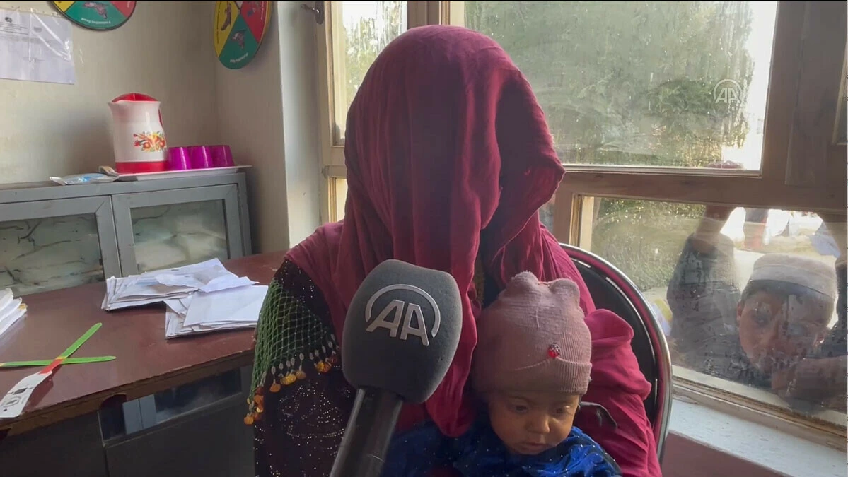 Dünyadaki ilk yıllarında açlıkla boğuşuyorlar, her ay yaklaşık 10 çocuk ölüyor! Afganistan'da acılı anneler anlattı