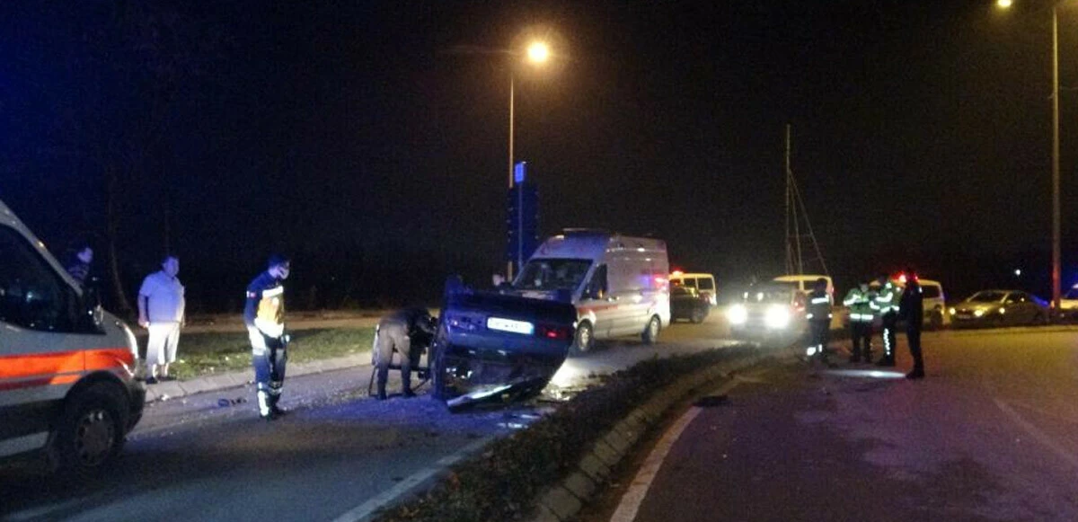 Hem ehliyetsiz hem alkollü! Polisten kaçarken takla attı: 3 yaralı