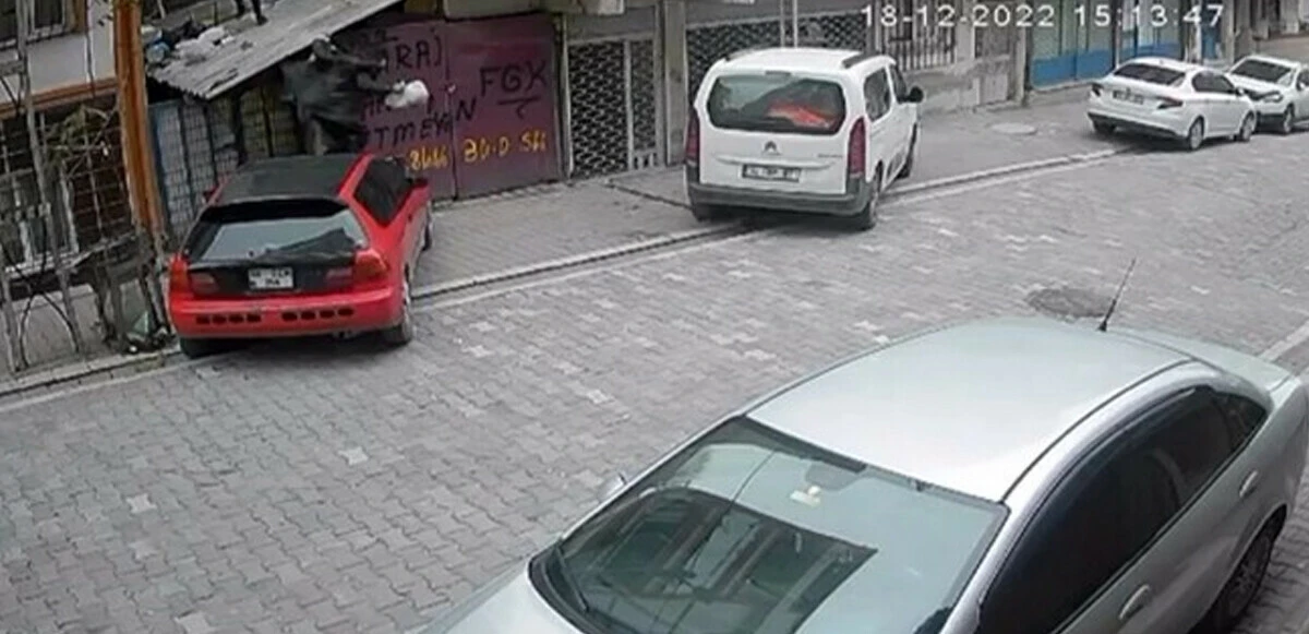 Hırsızı yakalayan mahalleli, önce dövdü sonra polise teslim etti