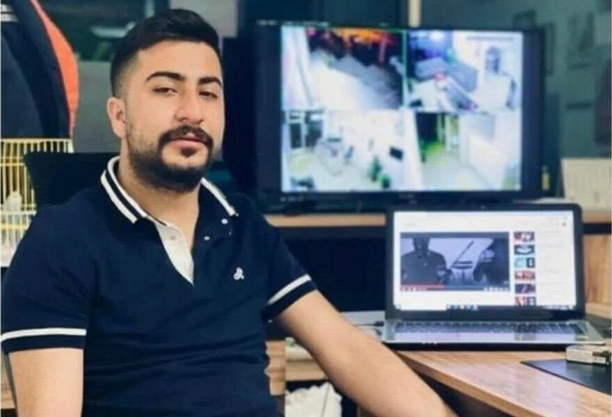 Adana'da feci kaza! Gençlerin bulunduğu otomobil takla attı: 1 ölü, 2 yaralı var