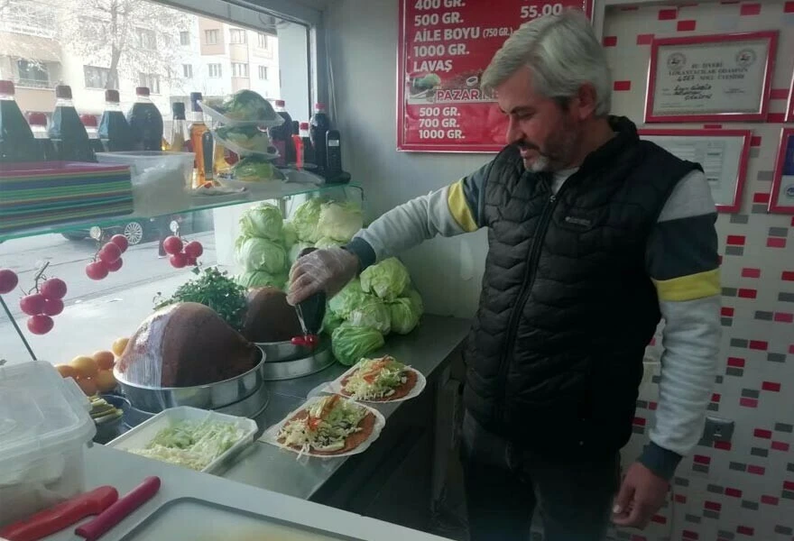 Çiğ köfte lüks oldu! Dürümü 20 liraya ulaştı, yeni zam da yolda