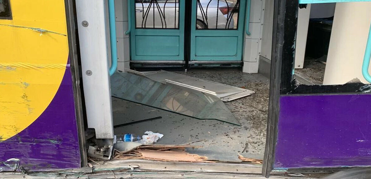 Son dakika! İstanbul'da tramvay kazası: Çok sayıda yaralı var