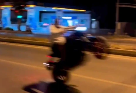 Hız tutkusu hayatına mal oldu: 25 yaşındaki genç feci şekilde hayatını kaybetti