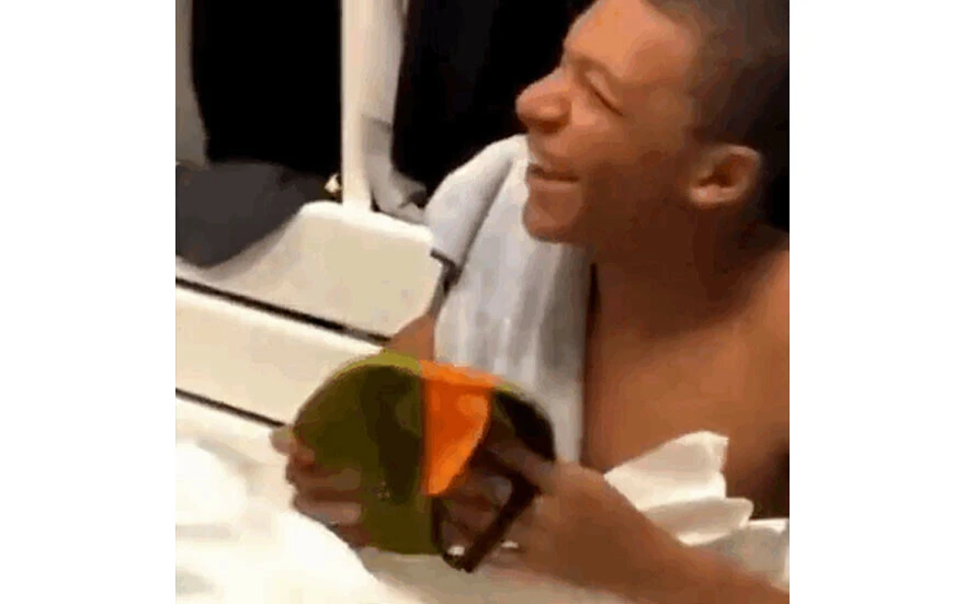 Sosyal medya Lionel Messi'nin bu görüntüsünü konuşuyor: Mbappe detayı gözlerden kaçmadı!