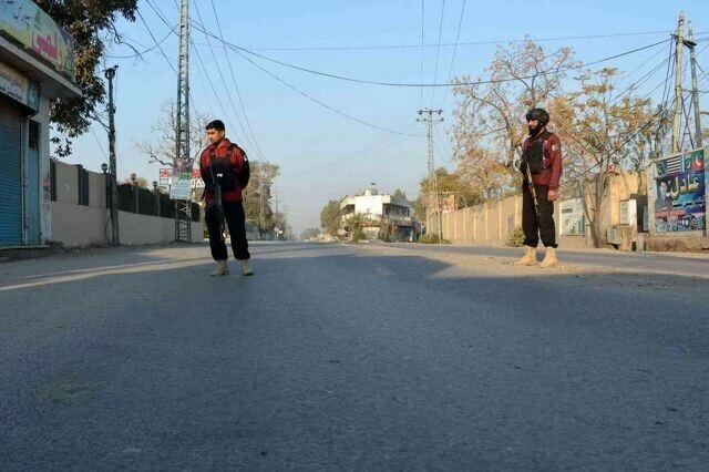 Pakistan'da 2 günlük rehine krizi: Çok sayıda ölü ve yaralı var