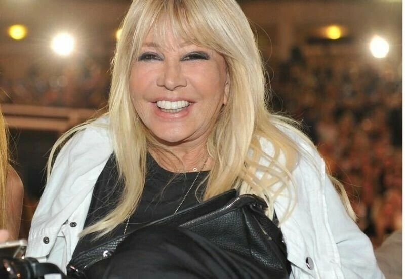 Pakize Suda’nın Sezen Aksu’ya bıraktığı vasiyet ortaya çıktı: İsteği herkesi duygulandırdı!