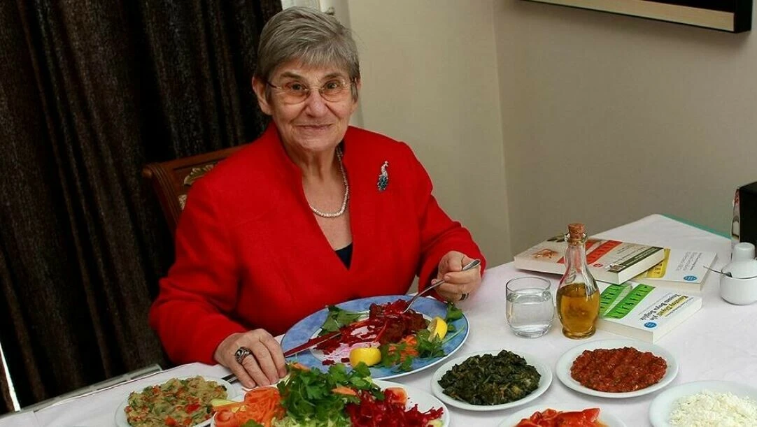 Canan Karatay bildiklerinizi unutturacak: Hiçbir hastalık <a href=