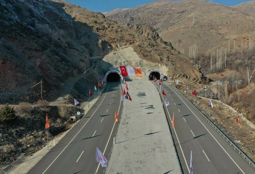 Son dakika! Cumhurbaşkanı Erdoğan doğal gaz keşfinde heyecanlandıran gelişmeyi duyurdu: Pazartesi yeni müjdeyi vereceğim