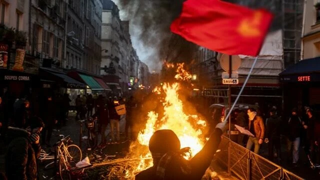 Paris'te 3 kişinin öldürüldüğü saldırının ardından PKK yandaşları sokağa indi! Şehir karıştı
