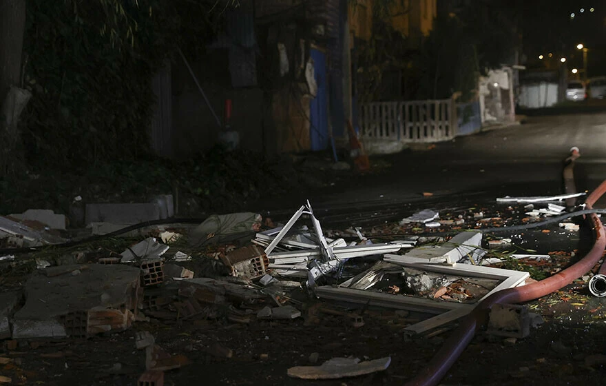 Avcılar’da kiracı vahşeti: Ev sahibiyle tartıştı, önce evi boşalttı sonra ateşe verdi